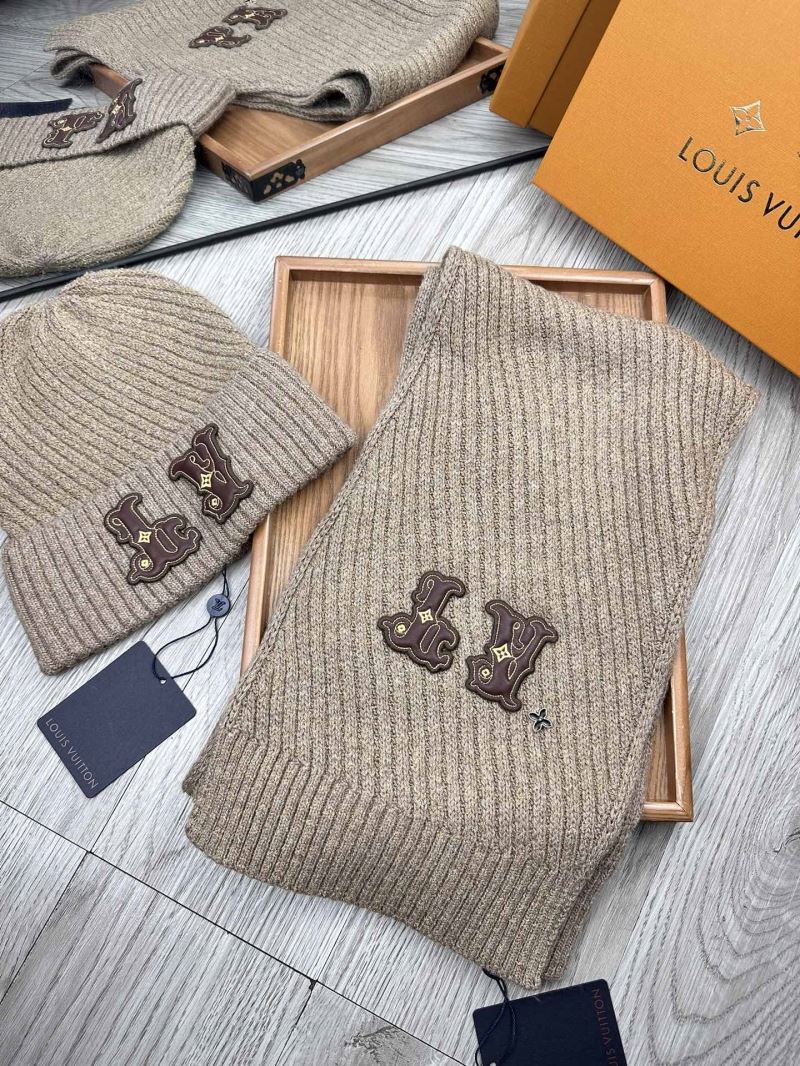 Louis Vuitton Caps Scarfs